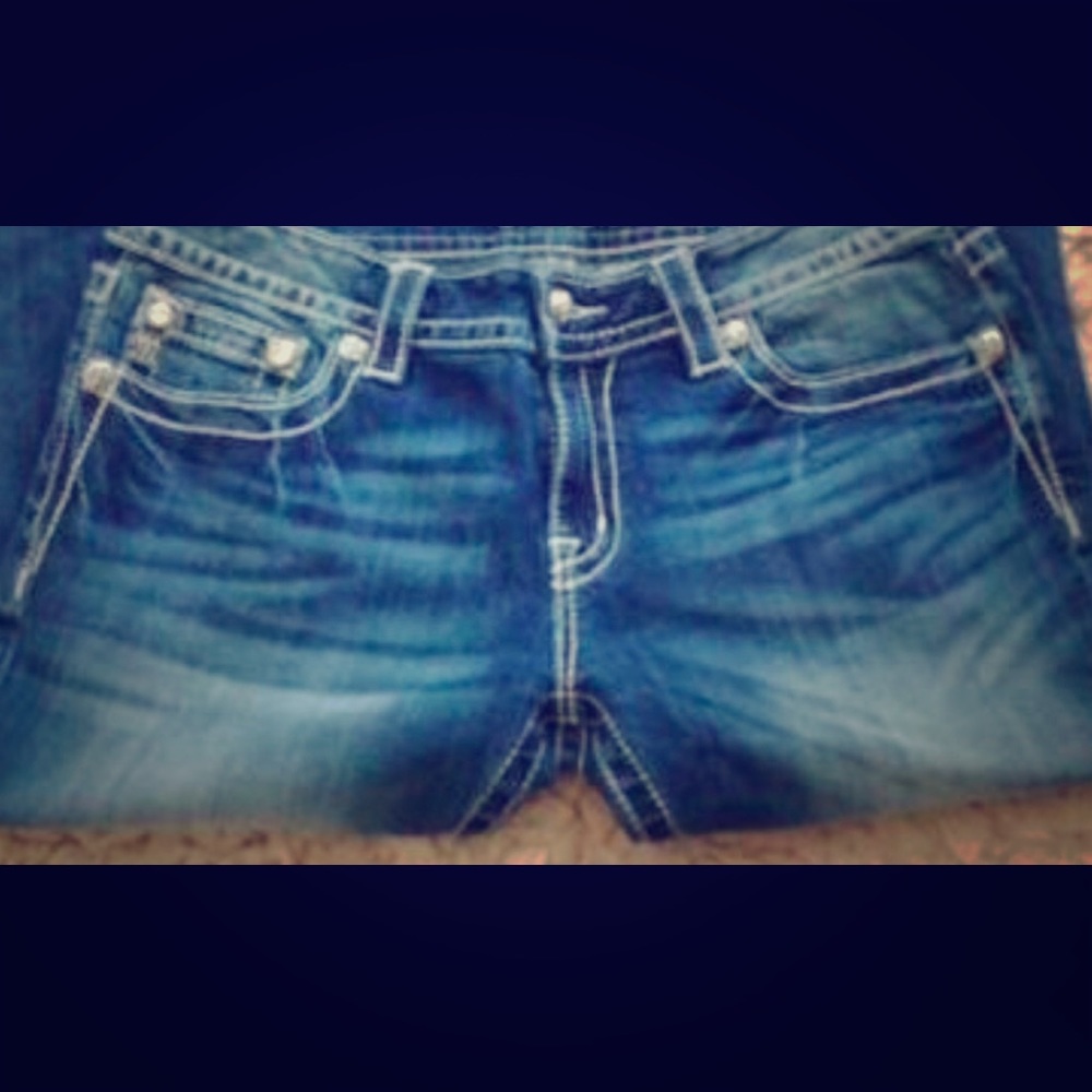 Miss Me Signature Cuffed Capri size25